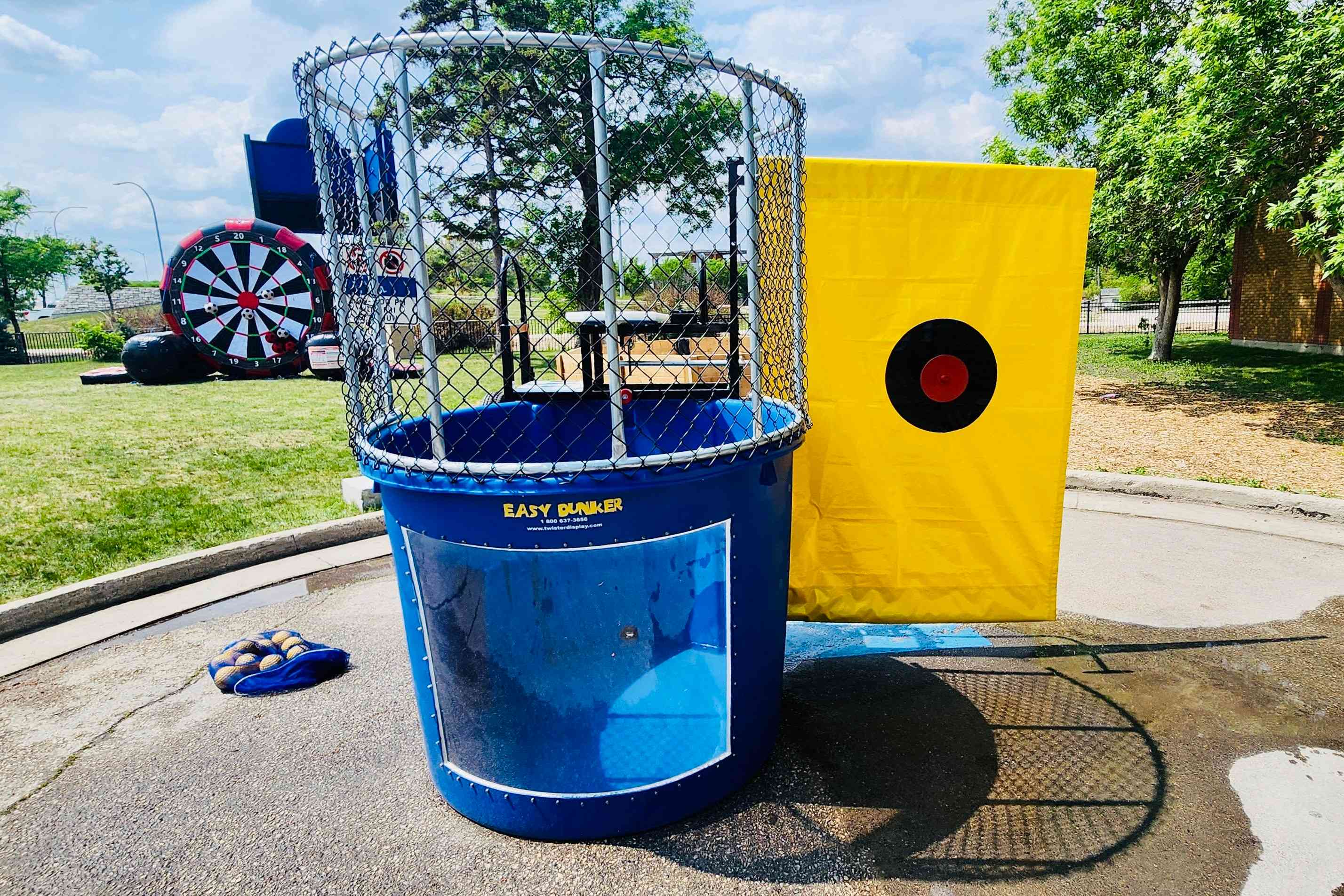 Dunk tank rental for outdoor parties and school events in Ottawa Ontario by Party Jump Rentals