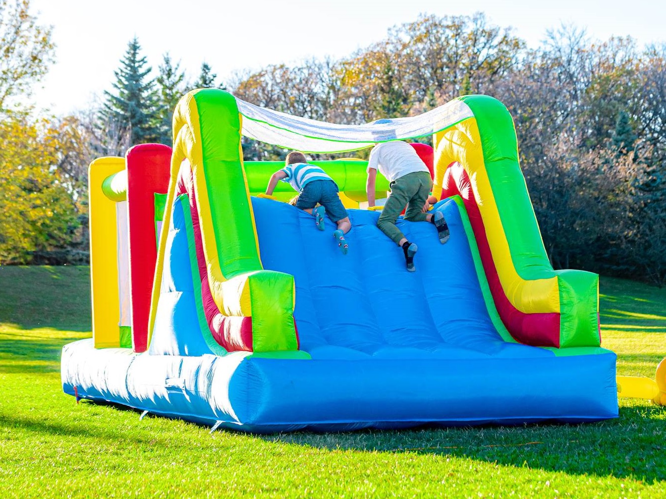 Obstacle Course 21ft bouncer for rent in Ottawa and Gatineau