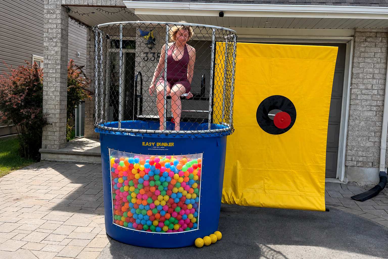 Dry dunk tank with pit balls rental in Ottawa Ontario for indoor and any-weather events